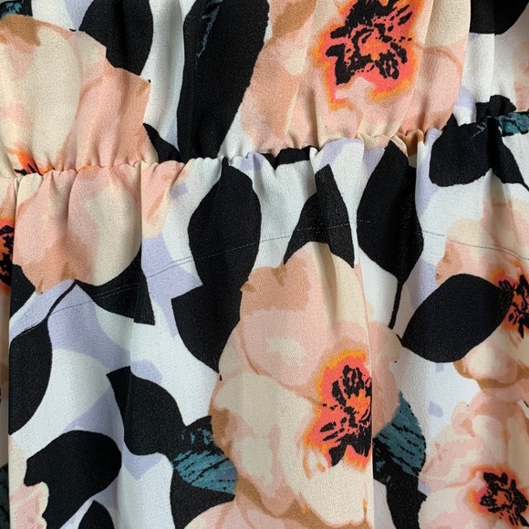 Show Me Your MuMu 2 Piece Top & Shorts Floral - Picture 6 of 11